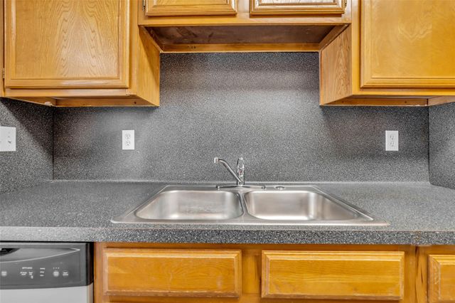 2025 Augusta Drive 304, Houston, TX 77057