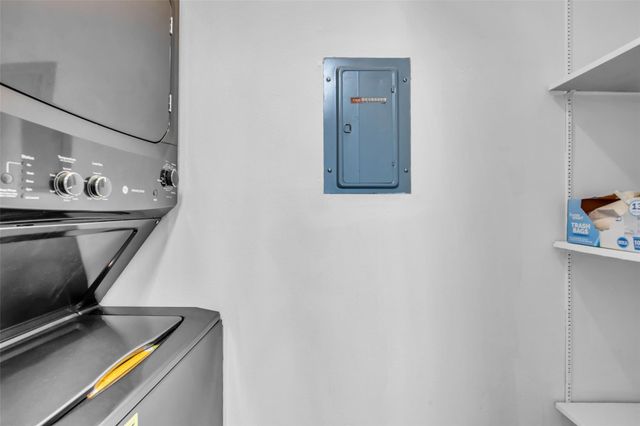 2025 Augusta Drive 304, Houston, TX 77057