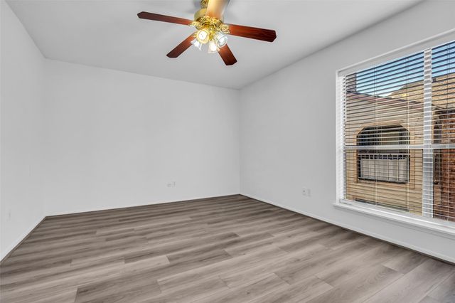 2025 Augusta Drive 304, Houston, TX 77057