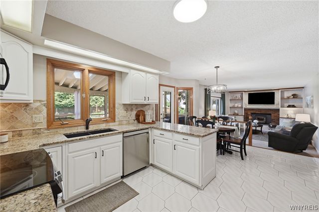 72 Brenridge Drive, Amherst, NY 14051