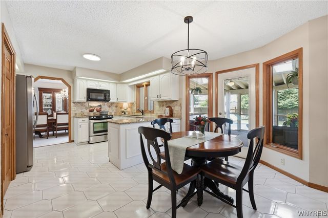 72 Brenridge Drive, Amherst, NY 14051
