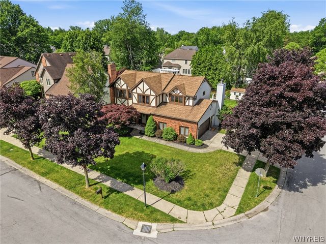 72 Brenridge Drive, Amherst, NY 14051