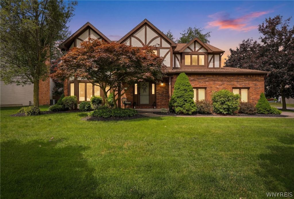 72 Brenridge Drive, Amherst, NY 14051