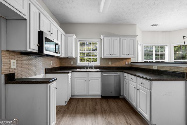 245 Sturgess Run, Sharpsburg, GA 30277
