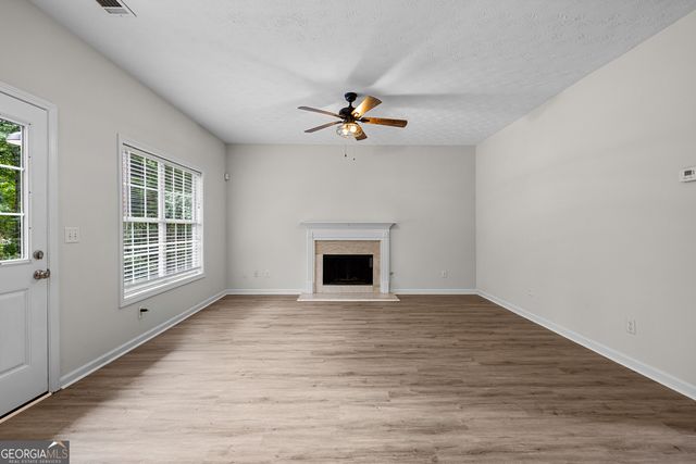 245 Sturgess Run, Sharpsburg, GA 30277