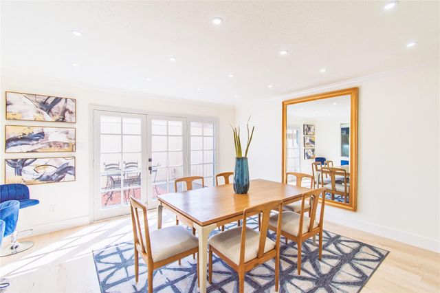 5805 Valley Forge Drive 96, Houston, TX 77057