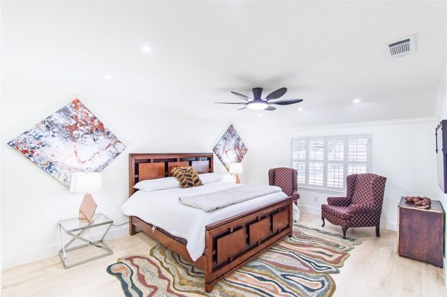 5805 Valley Forge Drive 96, Houston, TX 77057