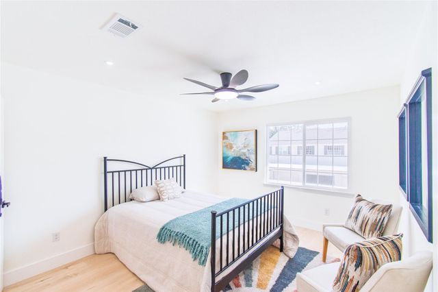 5805 Valley Forge Drive 96, Houston, TX 77057