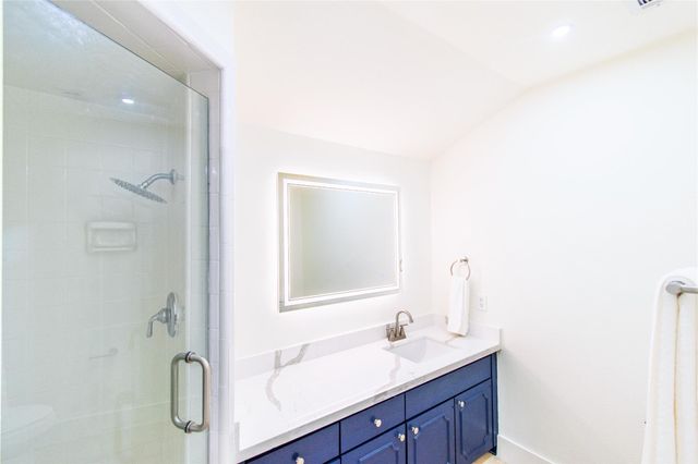 5805 Valley Forge Drive 96, Houston, TX 77057