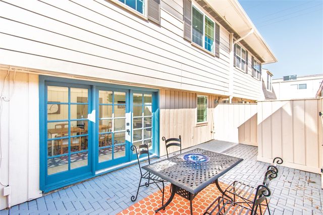 5805 Valley Forge Drive 96, Houston, TX 77057