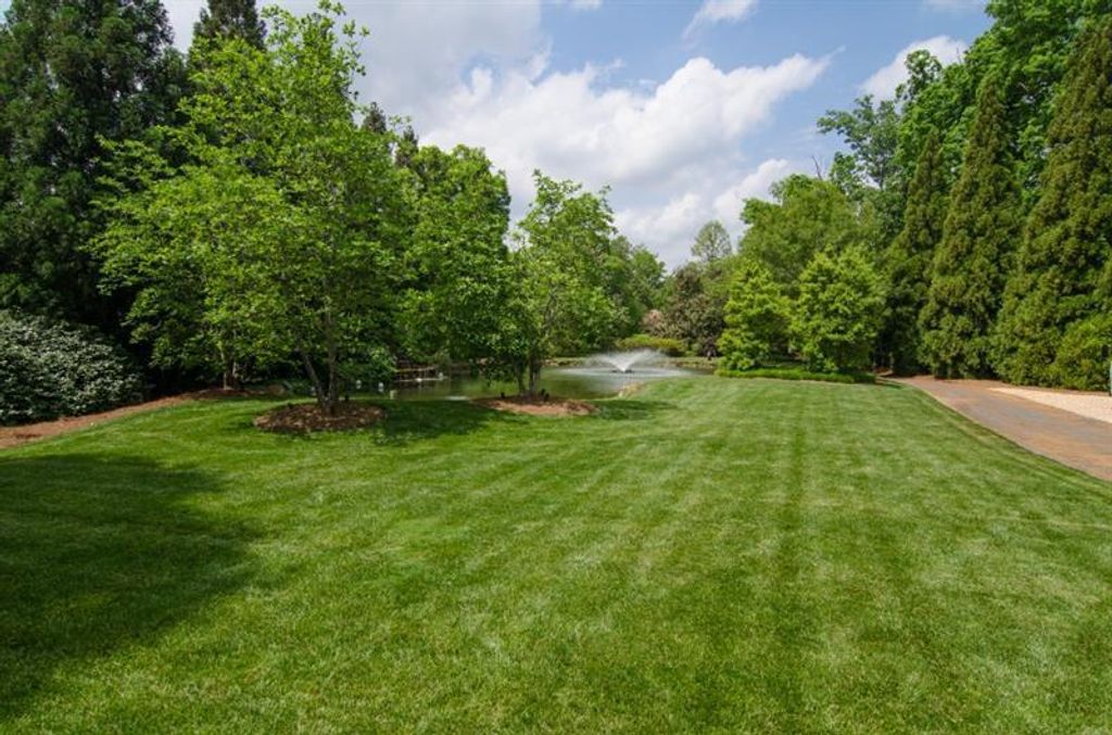 Image 15 of property listing at 2100 West Wesley Road, Atlanta, GA 30327