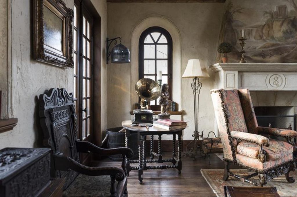 Image 38 of property listing at 2100 West Wesley Road, Atlanta, GA 30327