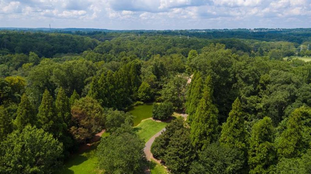 Image 42 of property listing at 2100 West Wesley Road, Atlanta, GA 30327