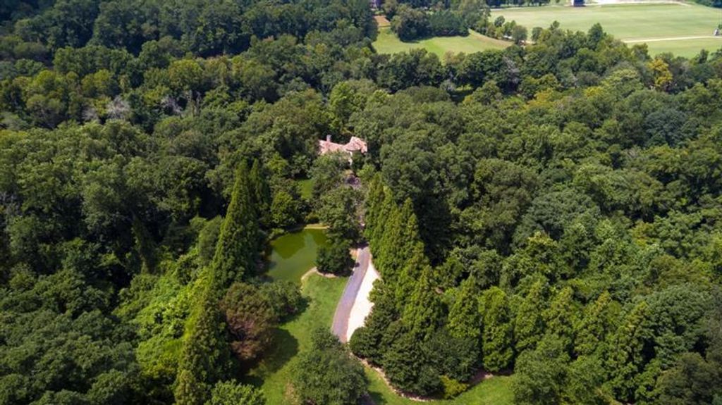 Image 45 of property listing at 2100 West Wesley Road, Atlanta, GA 30327