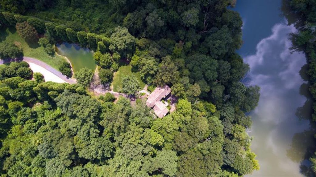 Image 53 of property listing at 2100 West Wesley Road, Atlanta, GA 30327