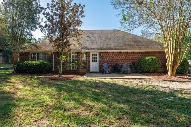 241 Somerset Dr., Hattiesburg, MS 39402