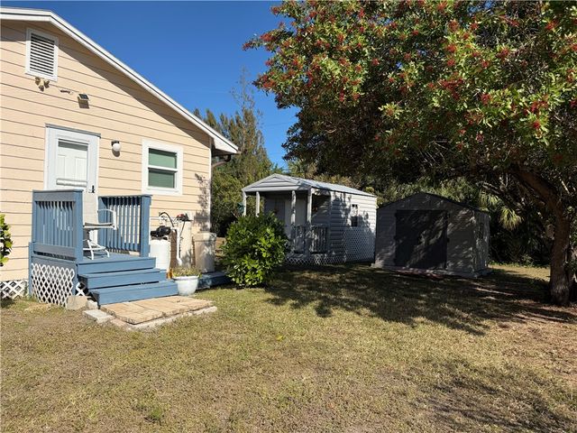 8516 E 98th Avenue, Vero Beach, FL 32967