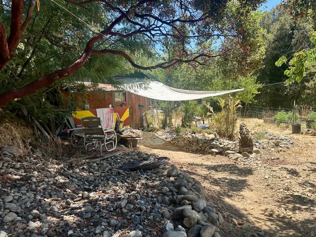 2611 Redwood Drive, Redway, CA 95560