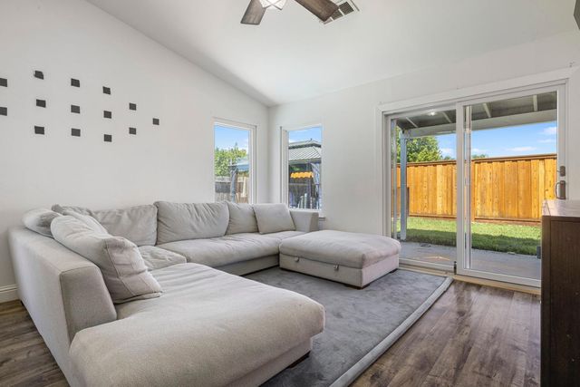 1614 7th St, Hughson, CA 95326