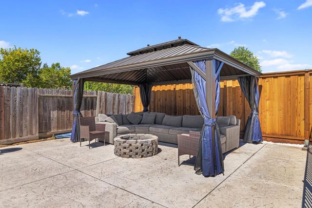 1614 7th St, Hughson, CA 95326