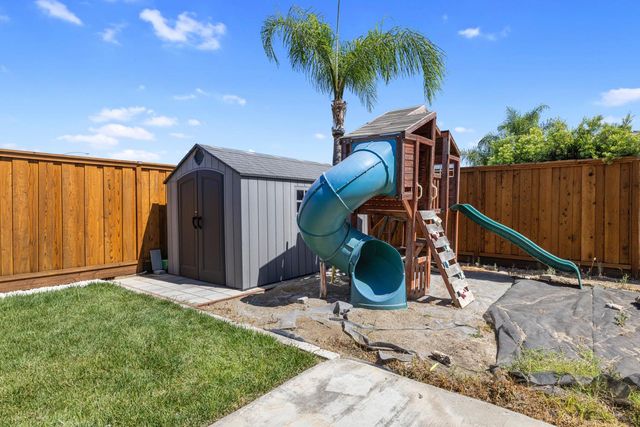 1614 7th St, Hughson, CA 95326