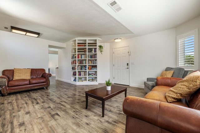 1614 7th St, Hughson, CA 95326