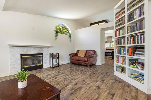 1614 7th St, Hughson, CA 95326