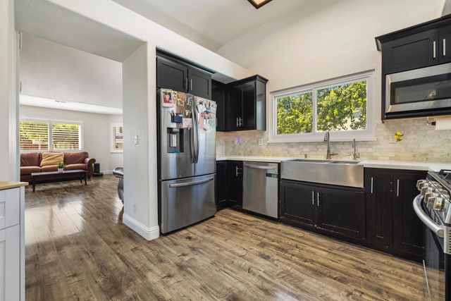 1614 7th St, Hughson, CA 95326