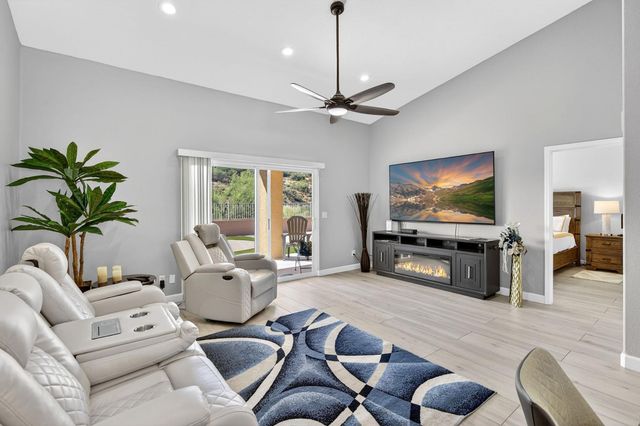 12213 N CHAMA Drive 2, Fountain Hills, AZ 85268
