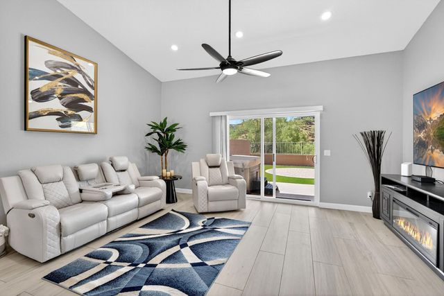 12213 N CHAMA Drive 2, Fountain Hills, AZ 85268