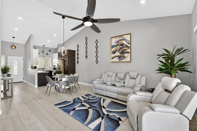 12213 N CHAMA Drive 2, Fountain Hills, AZ 85268