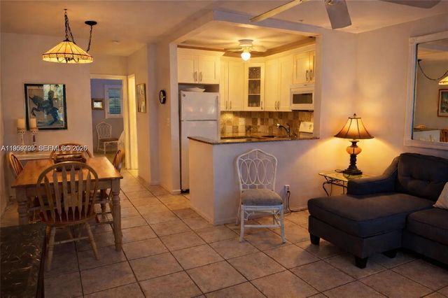 301 E Mcnab Rd 205, Pompano Beach, FL 33060