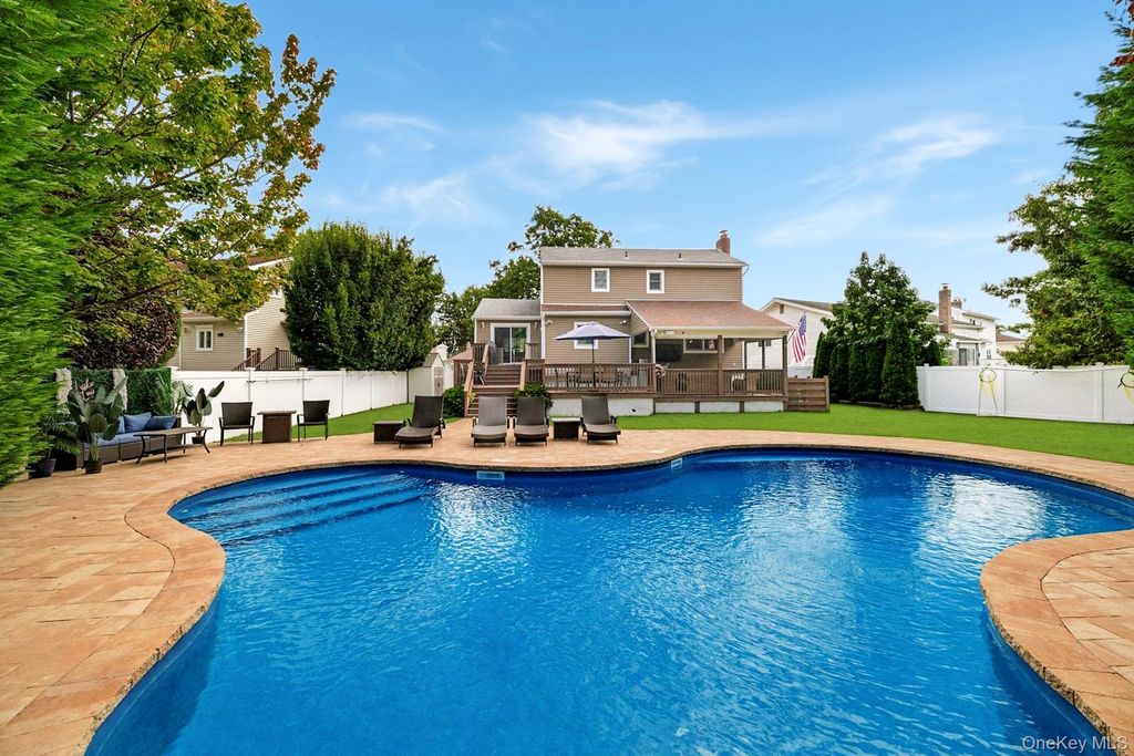 2126 Howell Street, Bellmore, NY 11710 — photo 2
