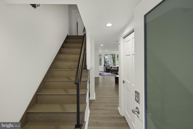 229 BOY SCOUT RD, New Oxford, PA 17350