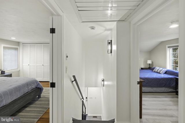 229 BOY SCOUT RD, New Oxford, PA 17350