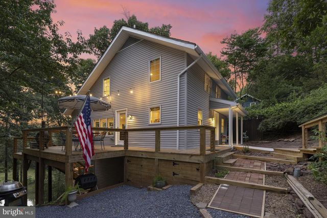 229 BOY SCOUT RD, New Oxford, PA 17350