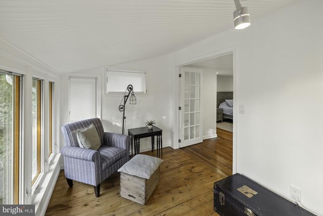 229 BOY SCOUT RD, New Oxford, PA 17350