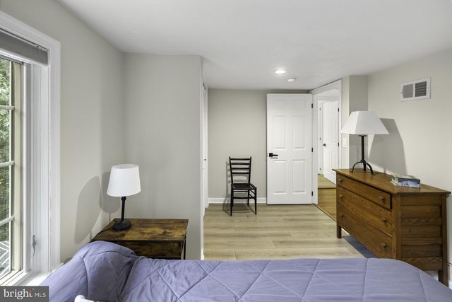 229 BOY SCOUT RD, New Oxford, PA 17350