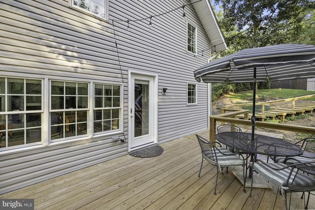 229 BOY SCOUT RD, New Oxford, PA 17350