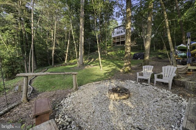 229 BOY SCOUT RD, New Oxford, PA 17350