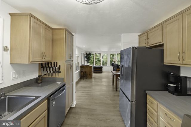 229 BOY SCOUT RD, New Oxford, PA 17350