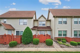 3826 Occoquan River Reach Apt A, Portsmouth, VA 23703