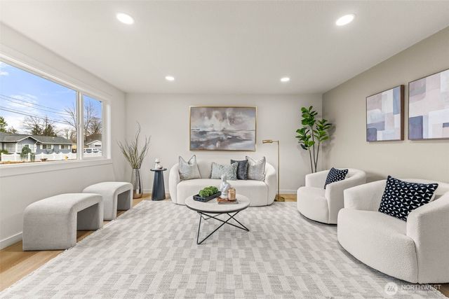 218 14TH Street SE, Auburn, WA 98002