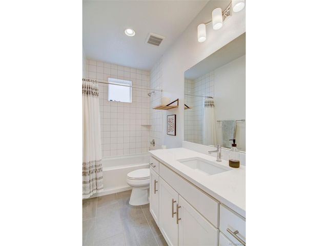 11055 Shining Star Cir, Parker, CO 80134
