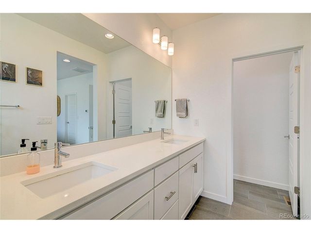 11055 Shining Star Cir, Parker, CO 80134