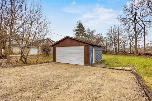 609 E Main Street, Stoughton, WI 53589