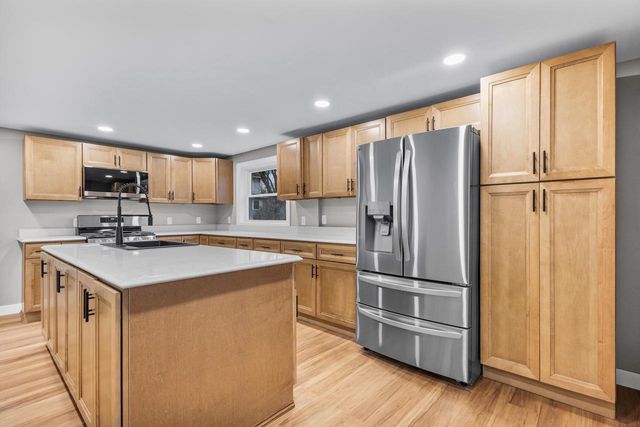 609 E Main Street, Stoughton, WI 53589