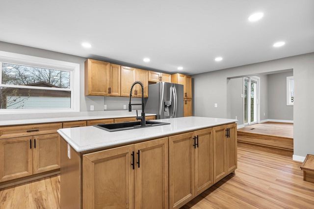 609 E Main Street, Stoughton, WI 53589