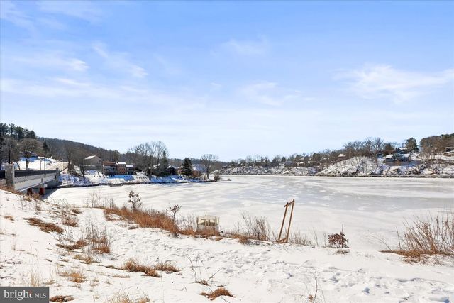 10399 HEDGEAPPLE BND, New Market, MD 21774