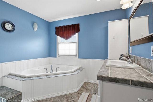 7755 Macedonia Lane, Northville, MI 48168